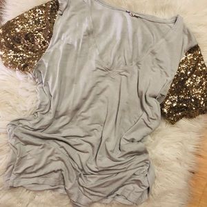 Sequin sleeve beauty 💎